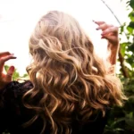 Tren Warna Rambut Old Money Blonde